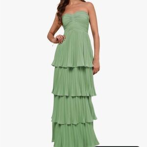Elegant Strapless Green Dress